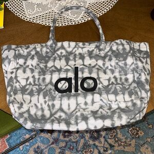 Alo yoga tote bag